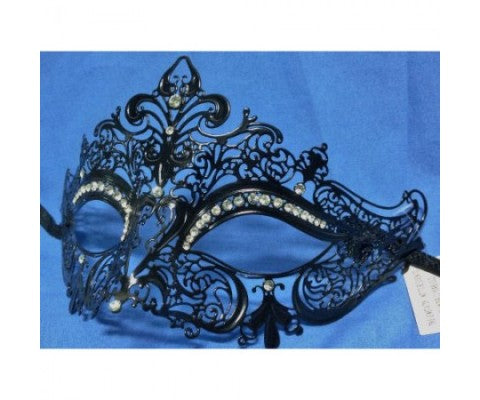 Choose Classic Masquerade Masks For A Halloween Themed Bride And Wedding Party