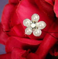 Bouquet Jewelry Pearl & Flower Bundle (White or Ivory)